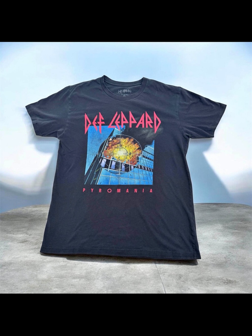 Def Leppard Pyromania Graphic Tee - Black